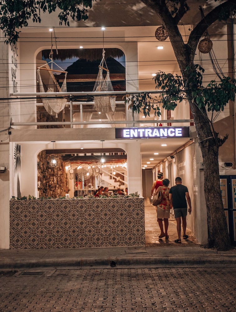 

Torino - Playa del Carmen - Ahava Hotel