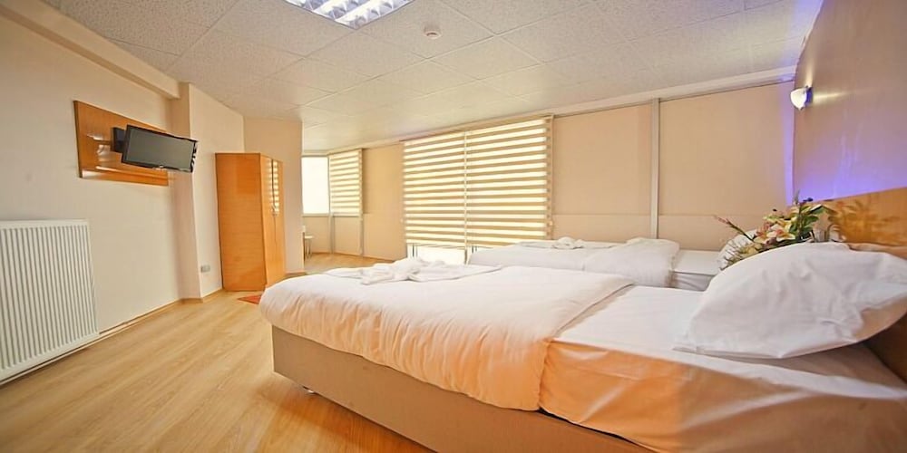 

Milano - Istanbul - Avcilar Emre Hotel