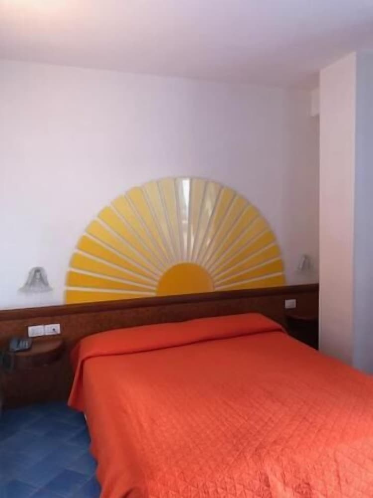 

Trieste - Taormina - Hotel Baia Degli Dei