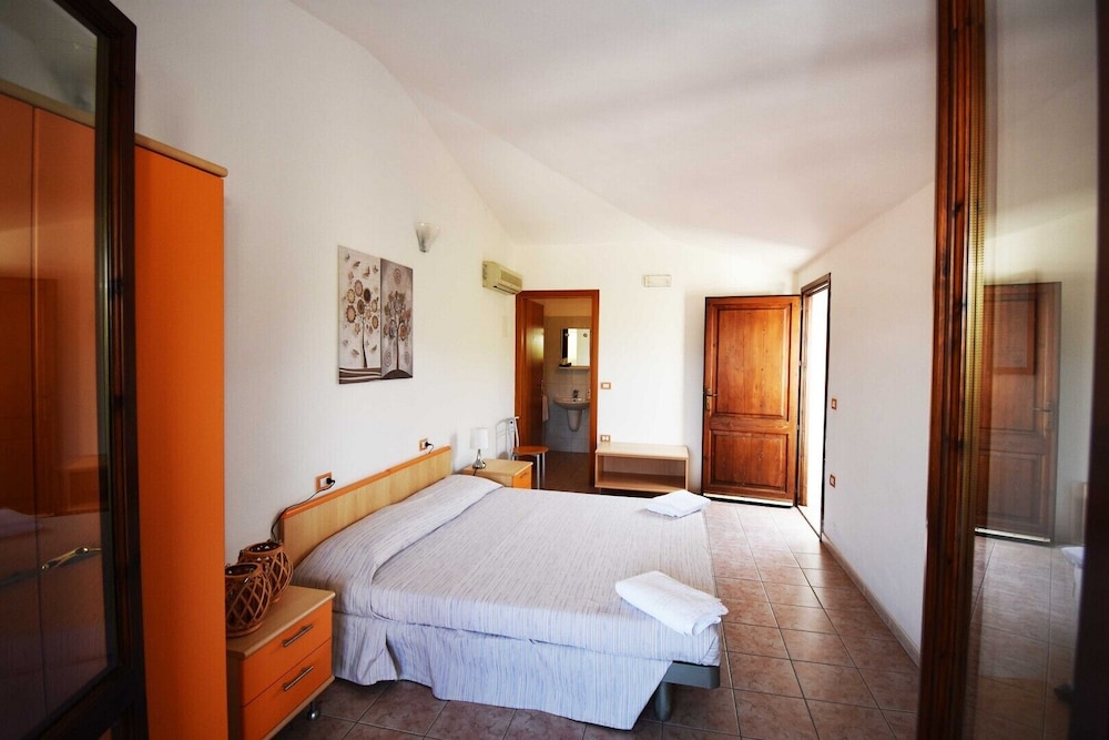 

Roma - Cardedu - La Corte Degli Ulivi