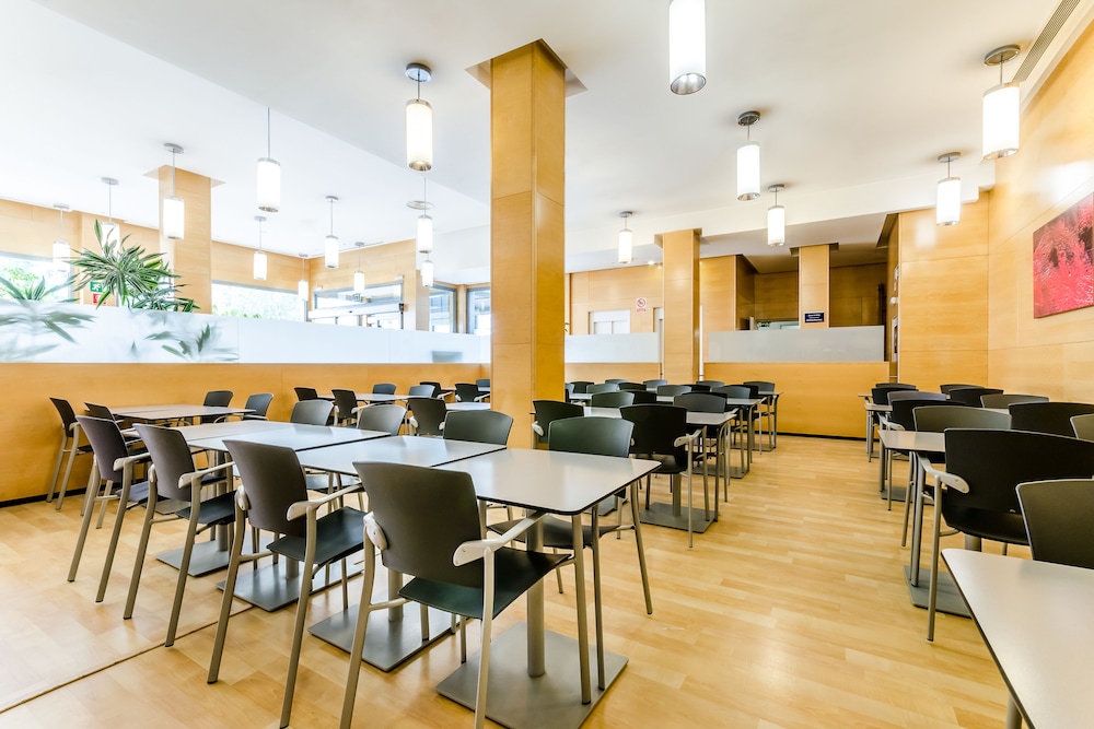 

Venezia - Saragozza - Hotel YIT Ciudad de Zaragoza​​​​​​​