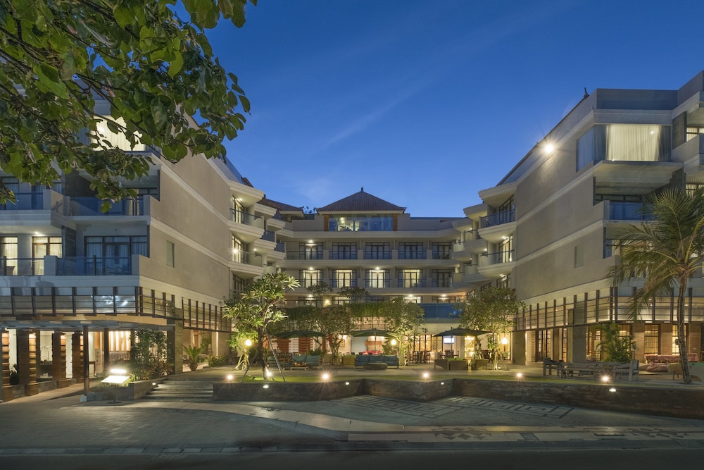 

Roma - Canggu - Wyndham Garden Kuta Beach Bali