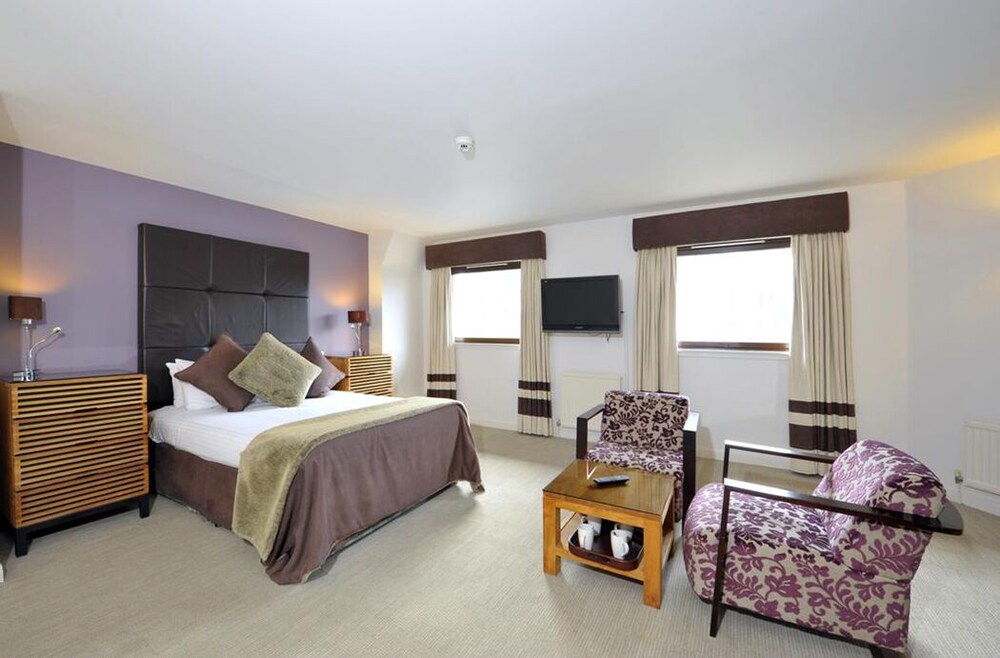 

Bologna - Stirling - Stirling Court Hotel