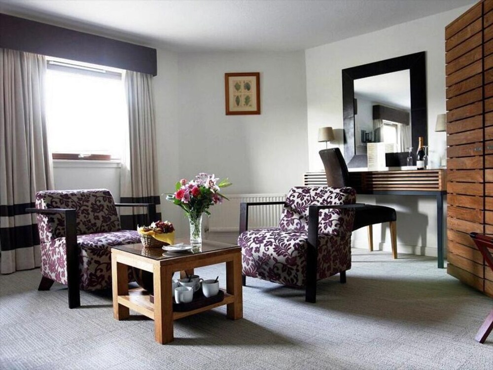 

Bologna - Stirling - Stirling Court Hotel