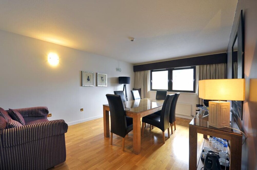 

Milano - Stirling - Stirling Court Hotel