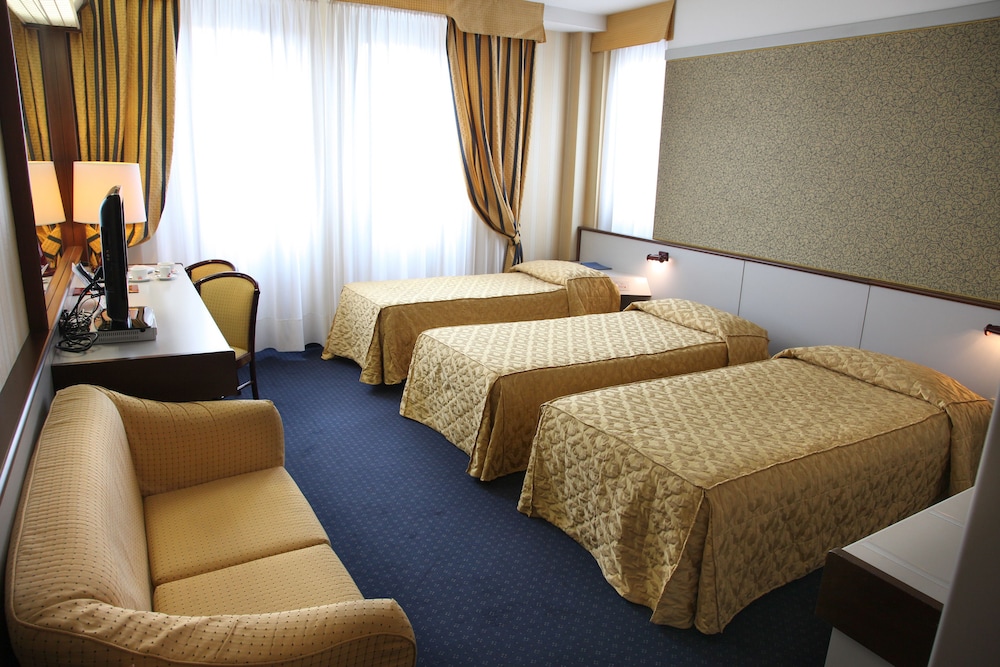 

Milano - Verona - Hotel Maxim