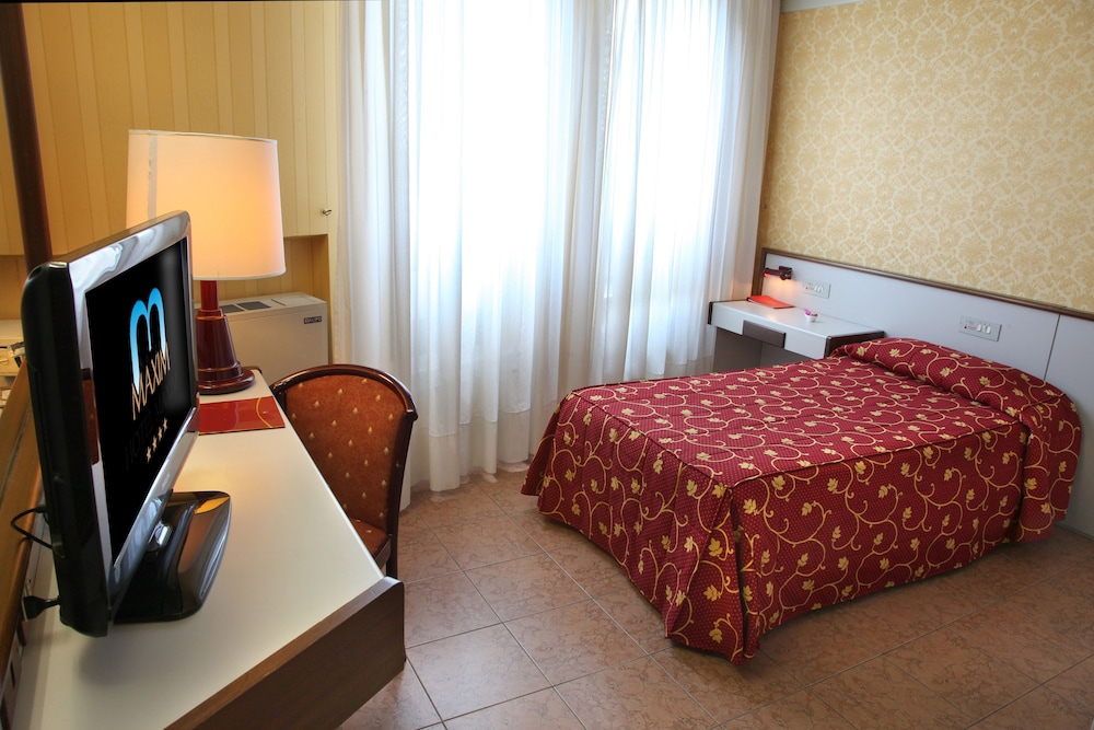 

Bari - Verona - Hotel Maxim