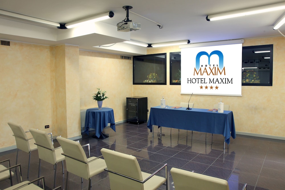 

Salerno - Verona - Hotel Maxim