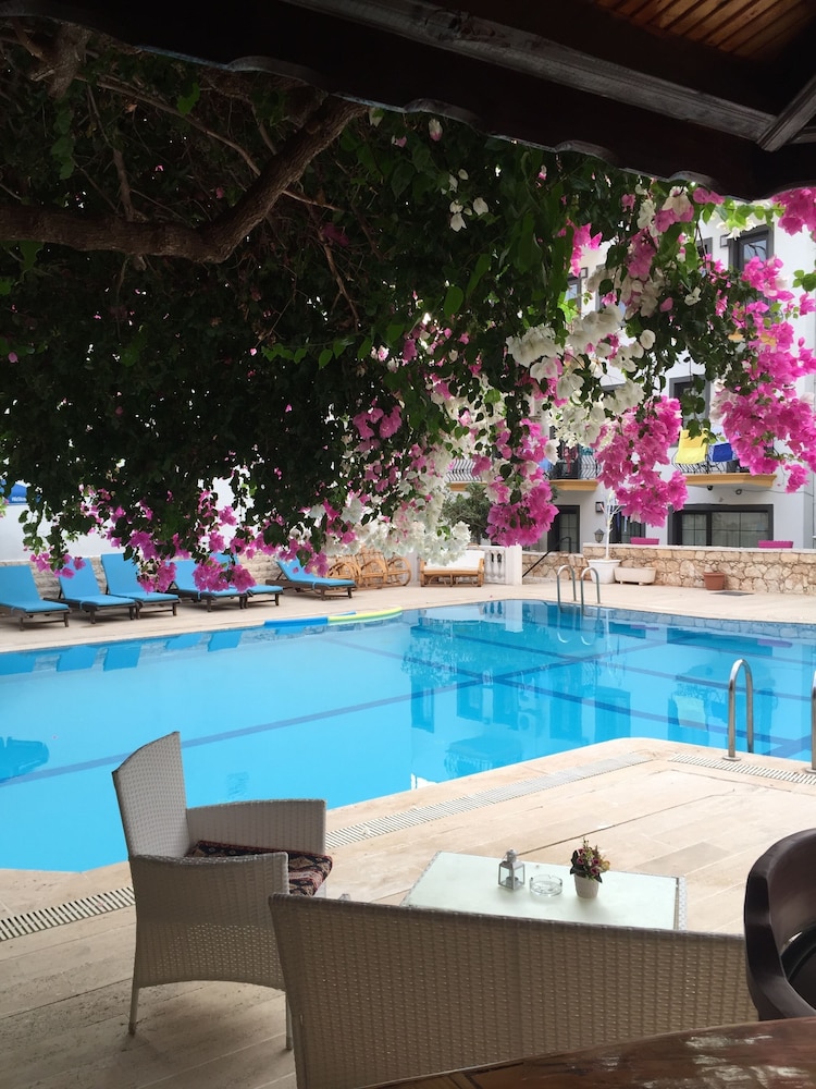 

Milano - Kalkan - Sevgi Hotel Kalkan