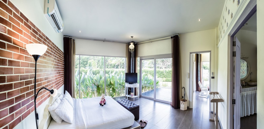 

Bologna - Sa Khu - Perennial Resort