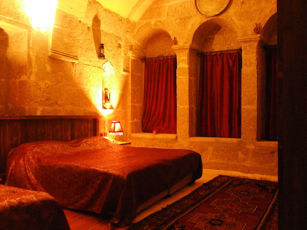 

Napoli - Güzelyurt - Cappadocia Ihlara Mansions & Caves