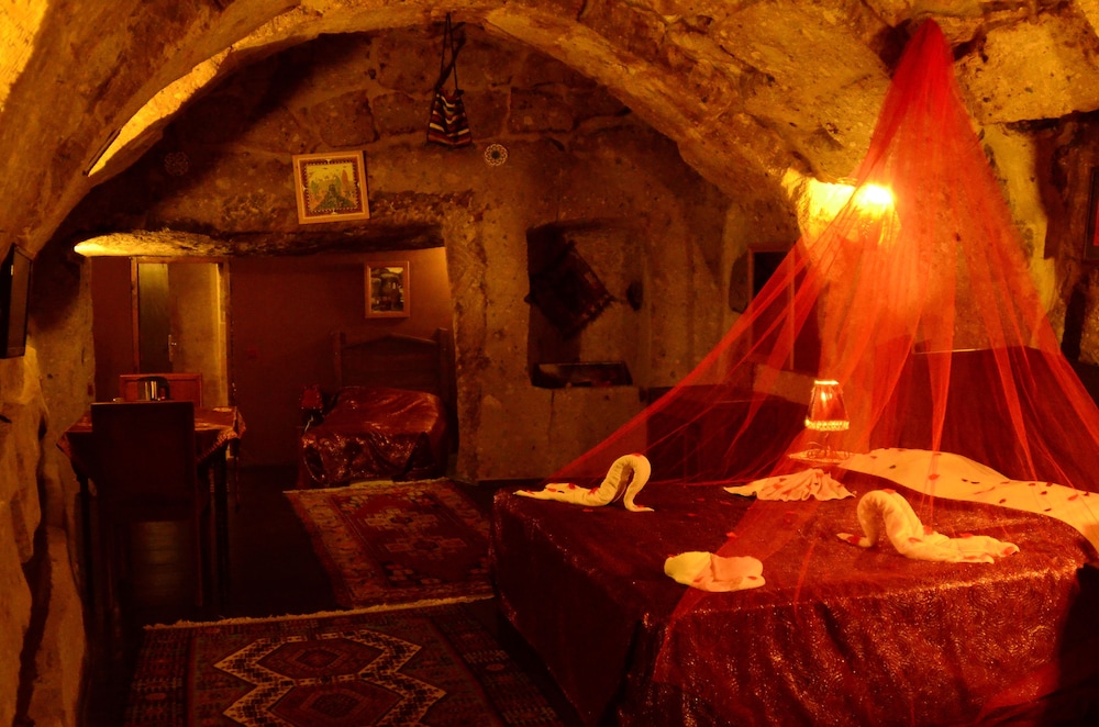 

Napoli - Güzelyurt - Cappadocia Ihlara Mansions & Caves