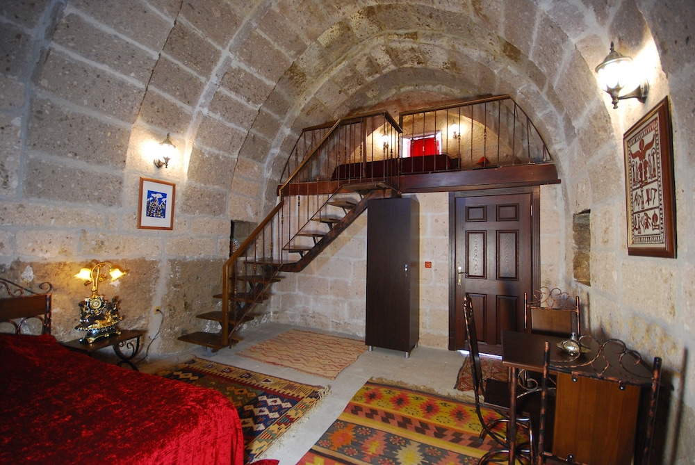 

Bari - Güzelyurt - Cappadocia Ihlara Mansions & Caves