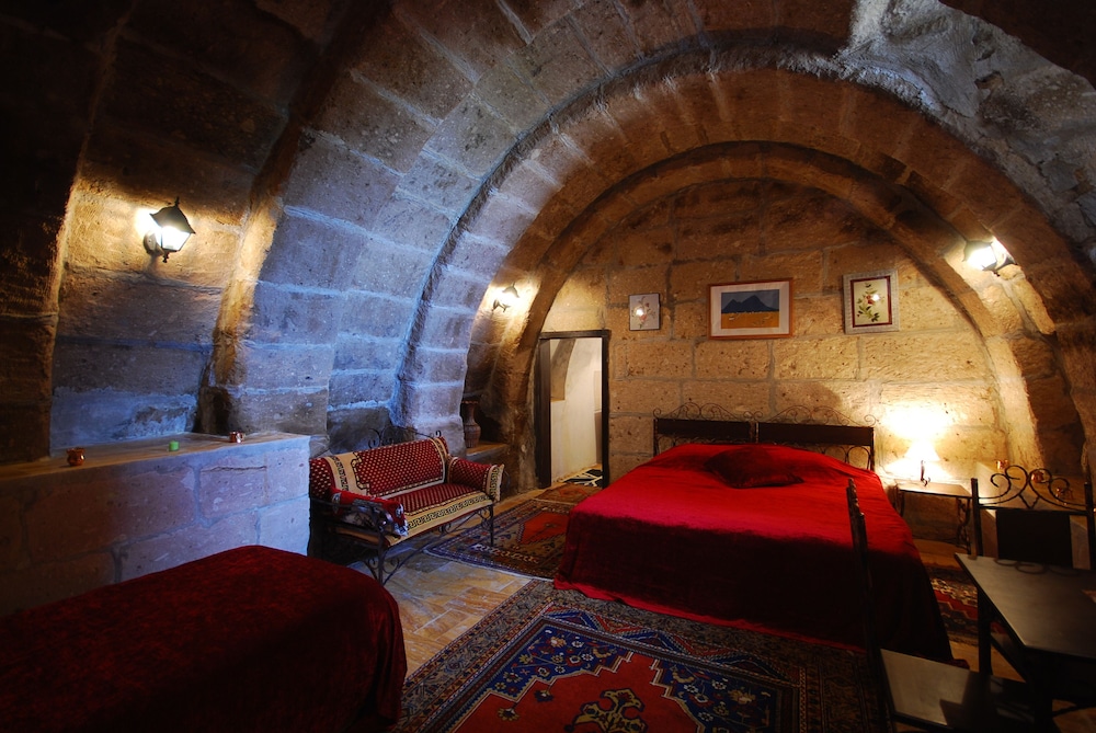 

Milano - Güzelyurt - Cappadocia Ihlara Mansions & Caves