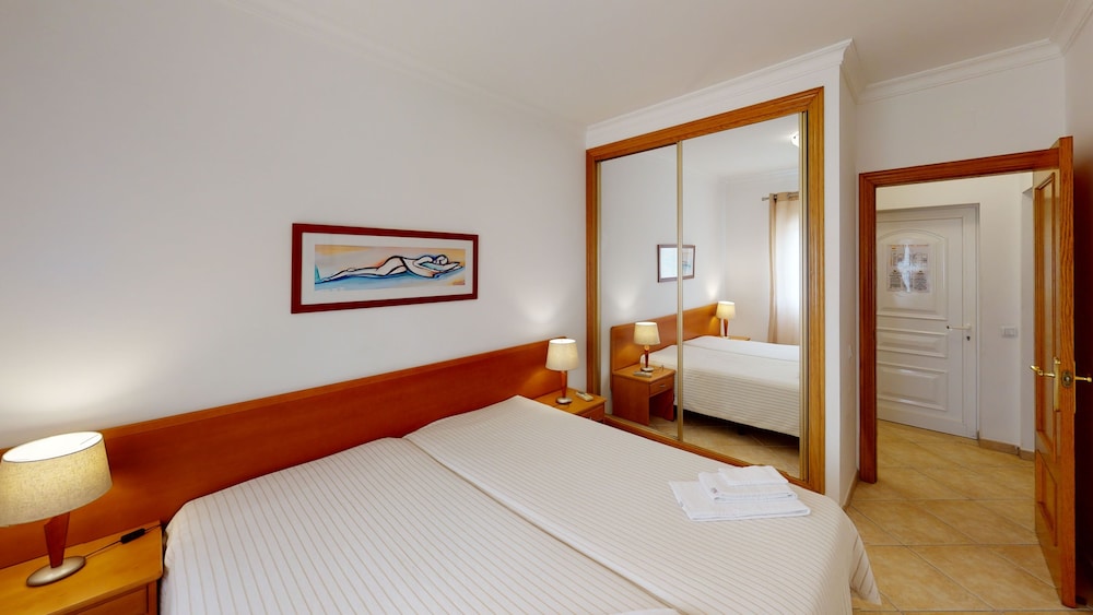 

Pisa - Altura - Praia da Lota Resort – Beachfront Apartments