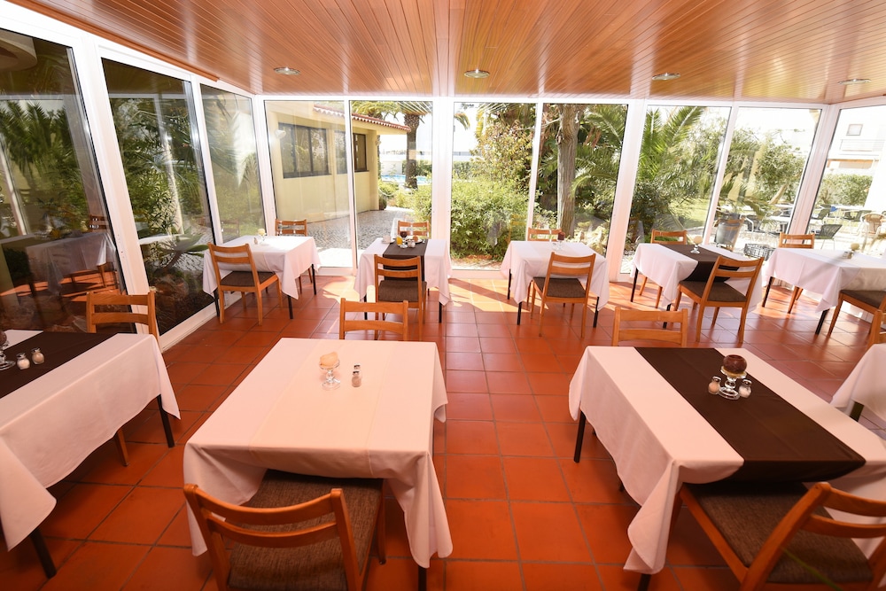 

Firenze - Altura - Praia da Lota Resort – Beachfront Apartments