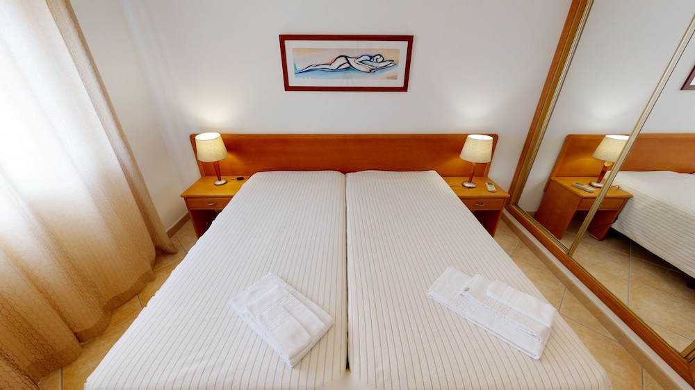 

Venezia - Altura - Praia da Lota Resort – Beachfront Apartments