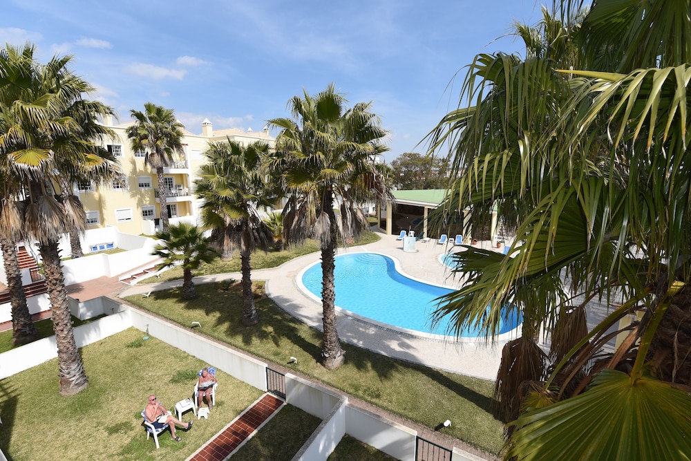 

Torino - Altura - Praia da Lota Resort – Beachfront Apartments