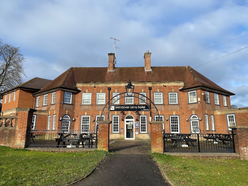 Slough - Wendover Arms Hotel