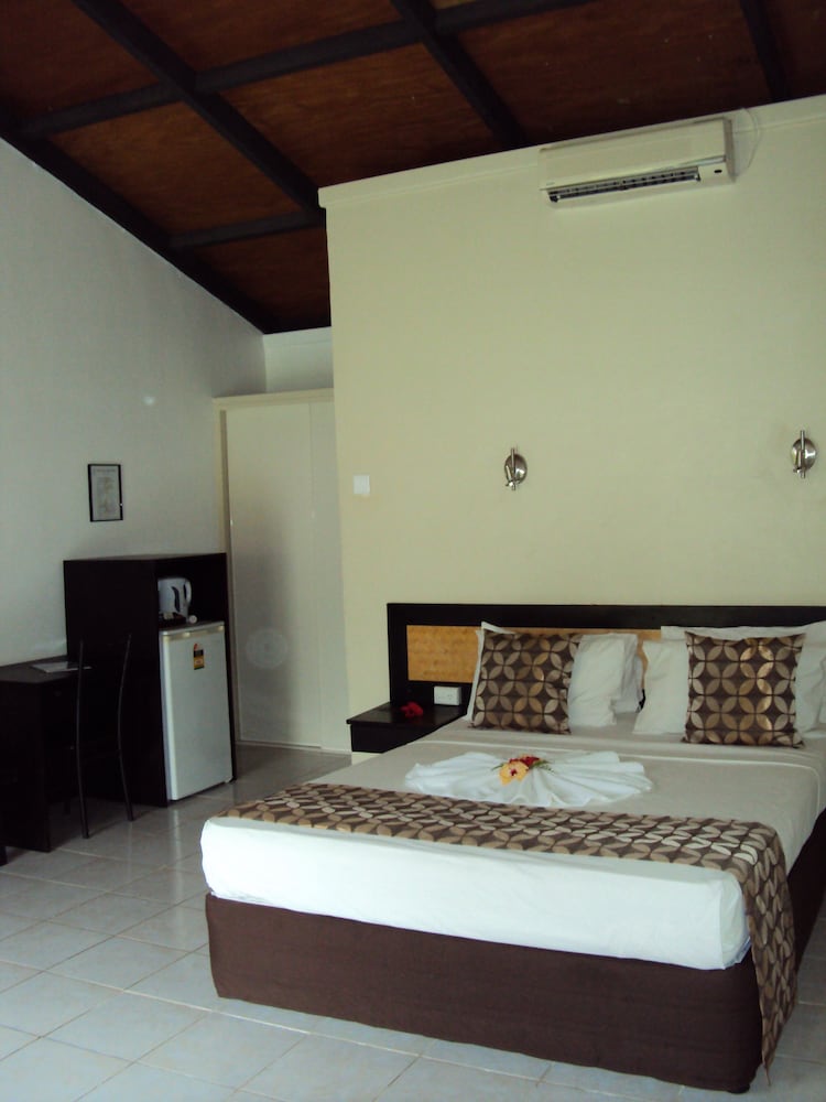 

Roma - Sigatoka - Gecko's Resort