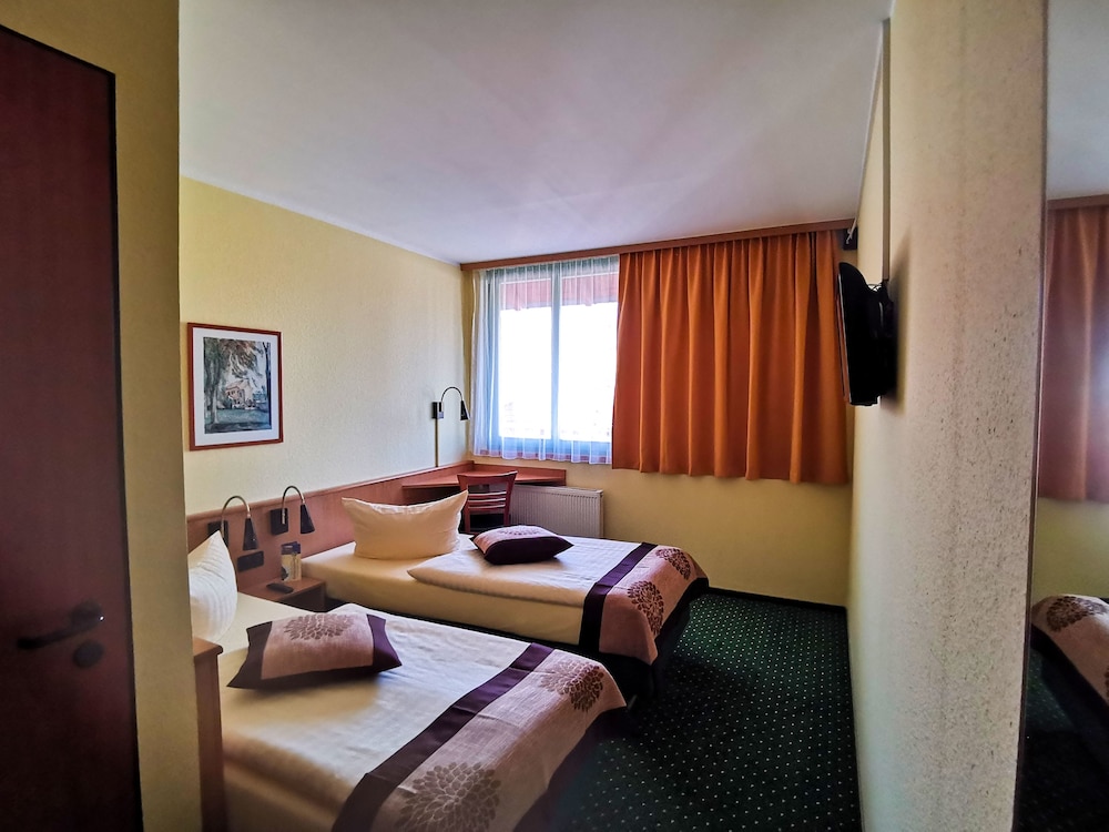 

Napoli - Quedlinburg - Acron-Hotel Quedlinburg