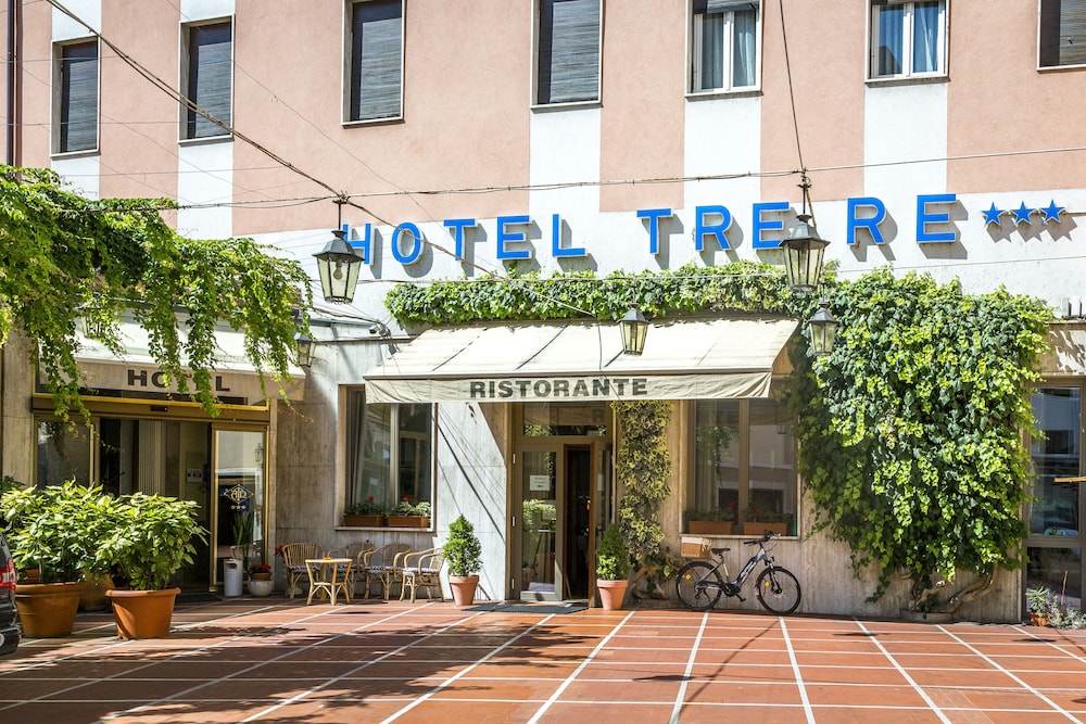 

Bari - Lago di Como, Laghi Italia - Hotel Tre Re