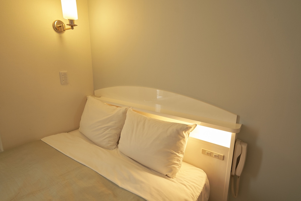 

Catania - Kobe - Kobe Sannomiya Union Hotel