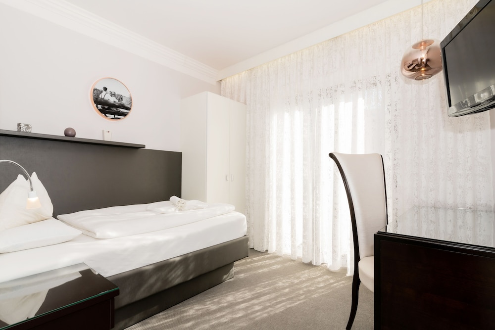 

Milano - Caldaro sulla Strada del Vino - Hotel Villa Groff