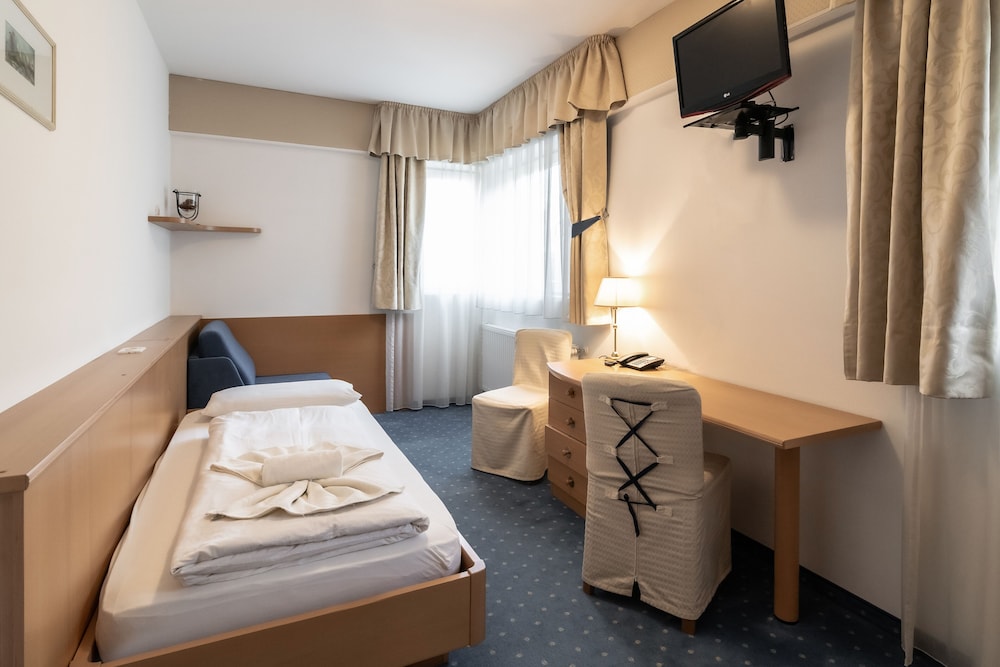 

Ancona - Caldaro sulla Strada del Vino - Hotel Villa Groff