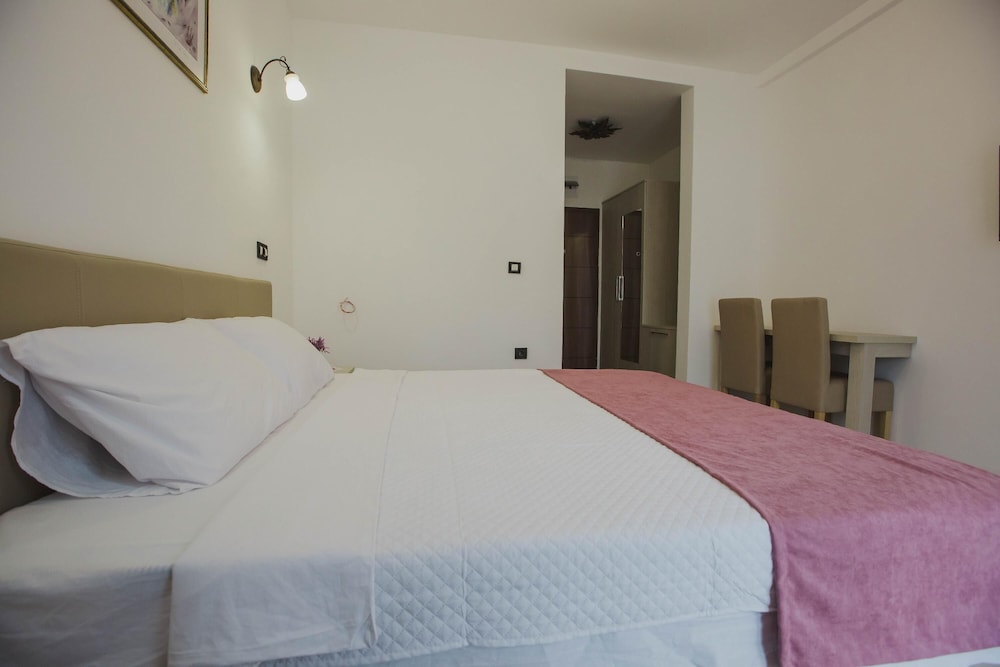 

Milano - Cetinje - Hotel Dapčević
