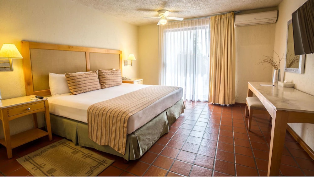 

Roma - San José del Cabo - Park Royal Homestay Los Cabos