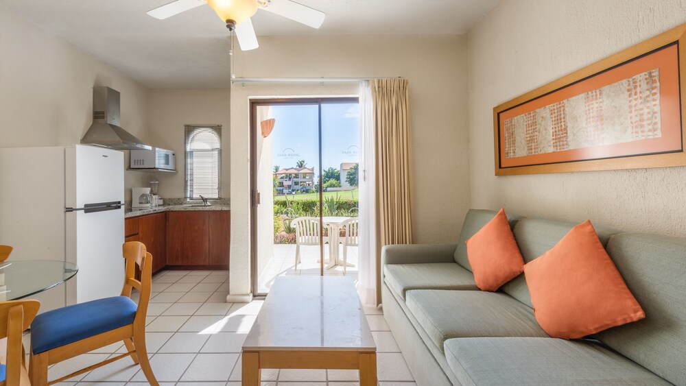 

Milano - San José del Cabo - Park Royal Homestay Los Cabos