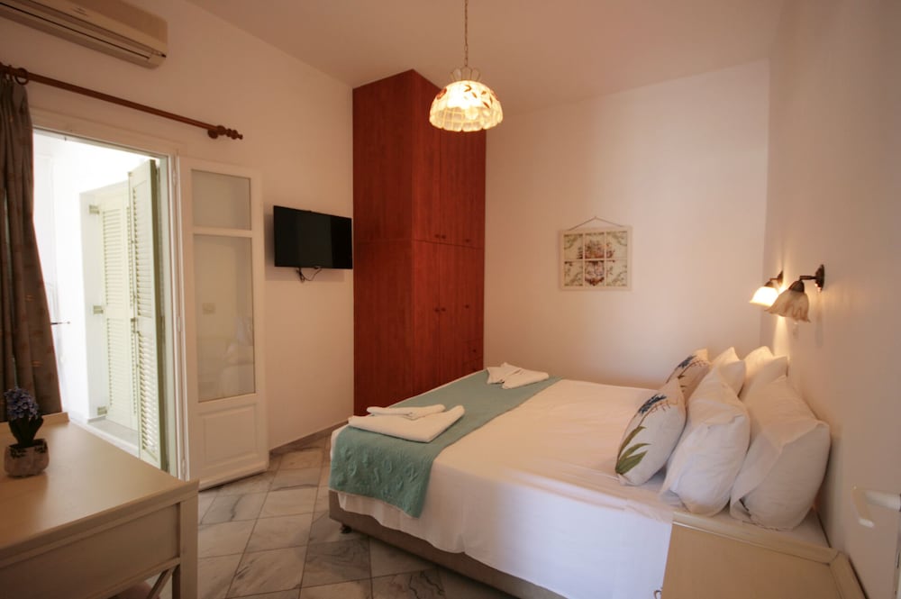 

Milano - Paros, Isole Greche - Hara Studios and Apartments
