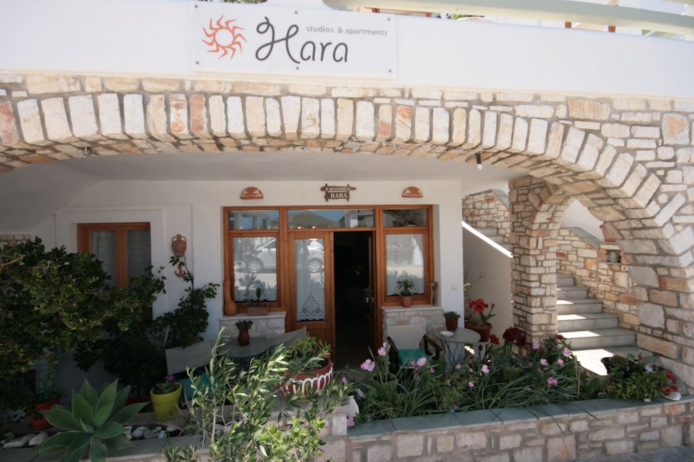 

Milano - Paros - Hara Studios and Apartments