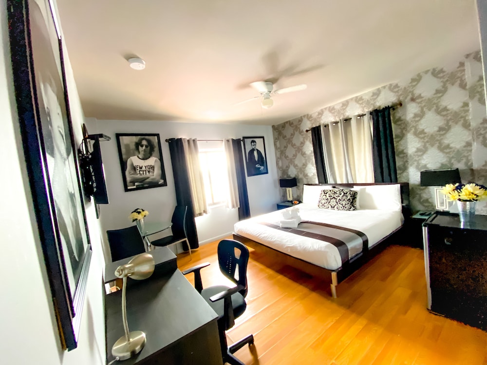 

Lamezia Terme - Miami, Florida - Notebook Miami Beach