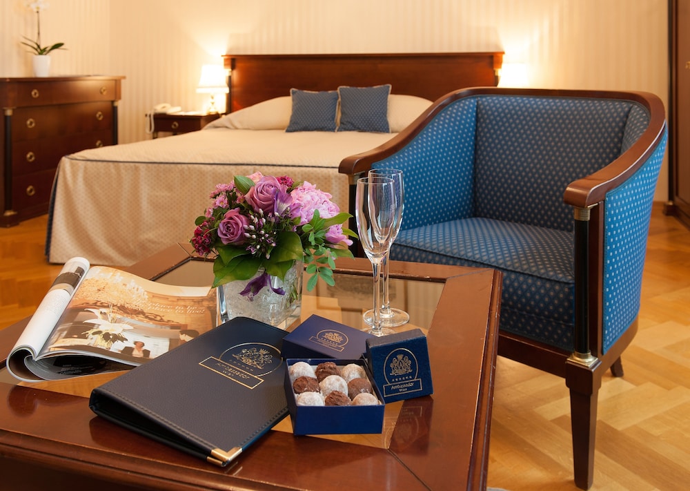 

Trieste - Vienna - Hotel Ambassador