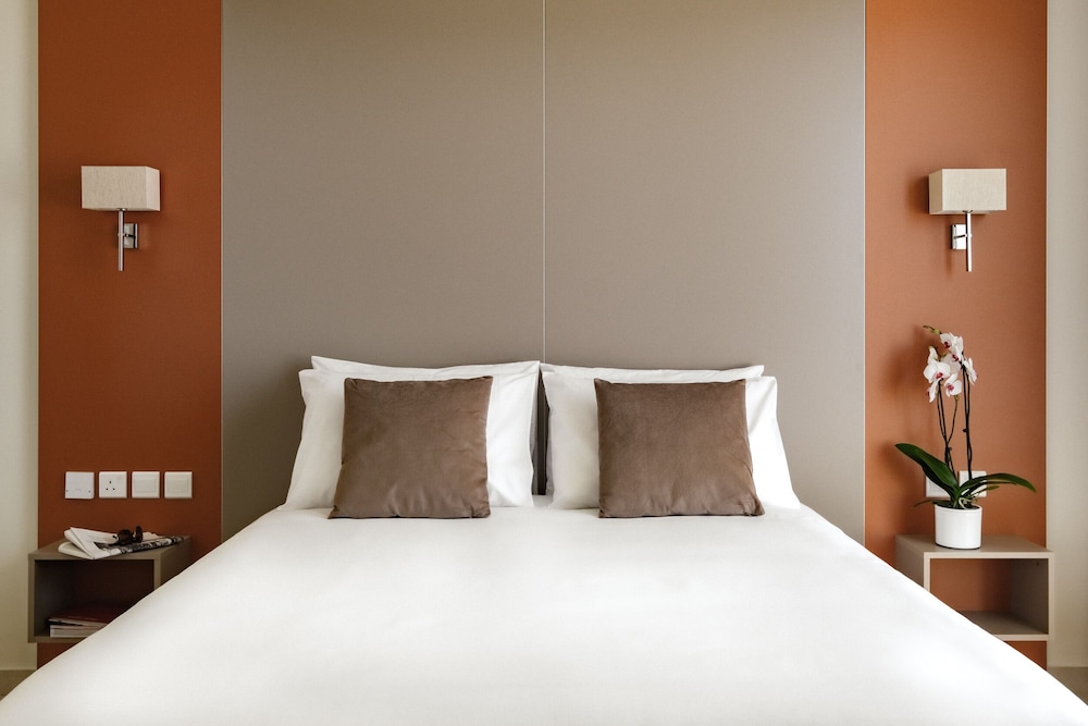 

Verona - St Paul's Bay - Mayflower Hotel