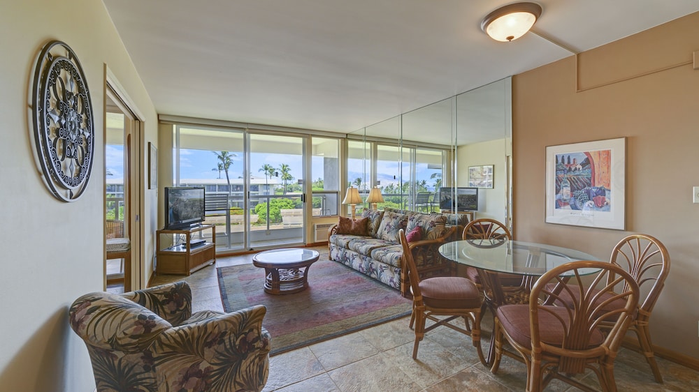 

Milano - Wailea-Makena - Castle at Maui Banyan