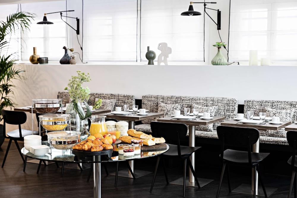 

Ancona - Clamart - Best Western Paris Porte de Versailles