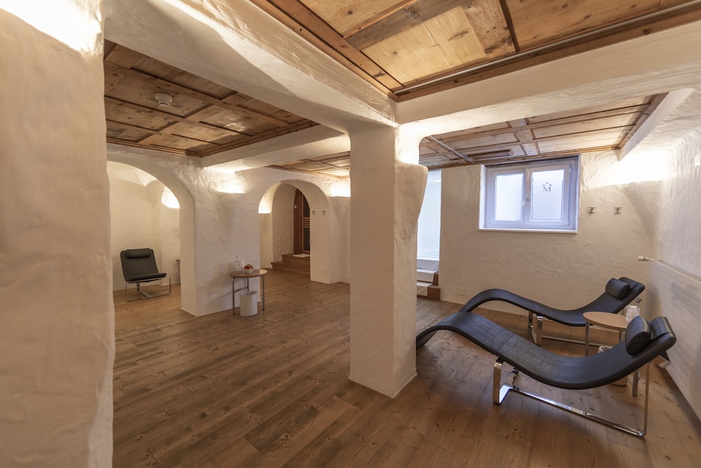 

Milano - Bevers - Hotel Müller - mountain lodge