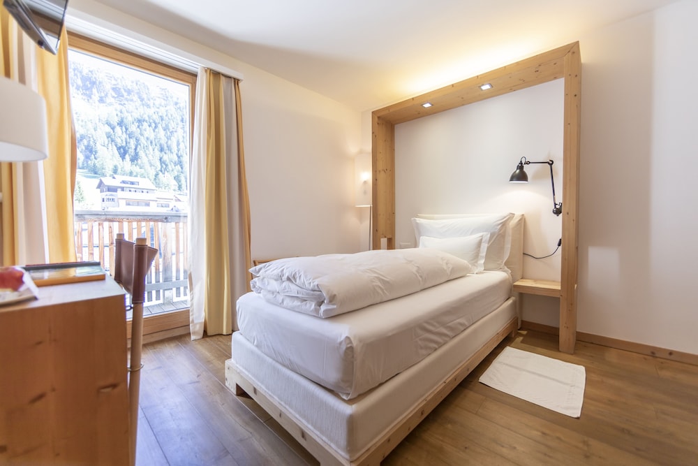 

Bologna - Bevers - Hotel Müller - mountain lodge