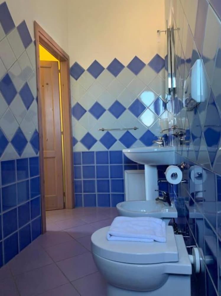 

Napoli - Valledoria - Hotel La Ciaccia