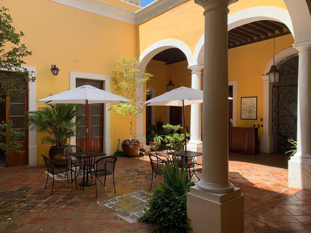 

Bologna - Guadalajara - Casa Araiza