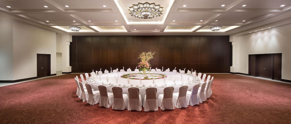 

Napoli - Ajman - Bahi Ajman Palace Hotel