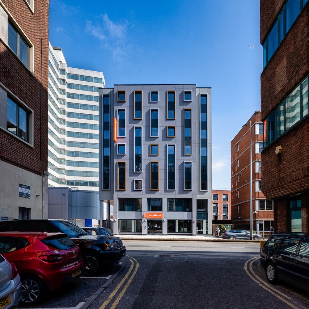 

Roma - Cardiff - easyHotel Cardiff