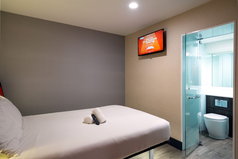 

Roma - Cardiff - easyHotel Cardiff