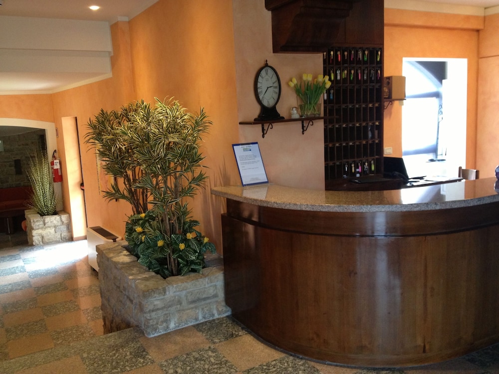 

Olbia - Moniga del Garda - Hotel Belvedere