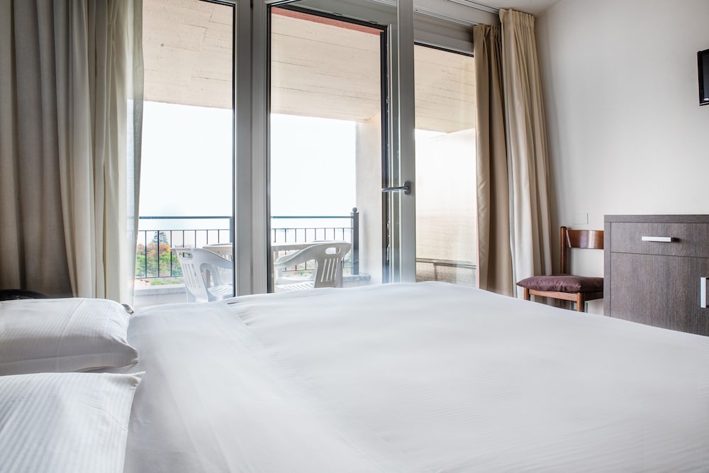 

Milano - Villanuova sul Clisi - Hotel Belvedere