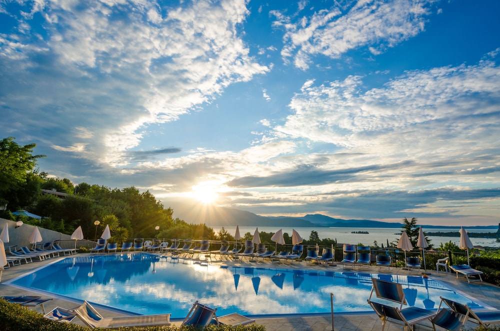

Milano - Moniga del Garda - Hotel Belvedere