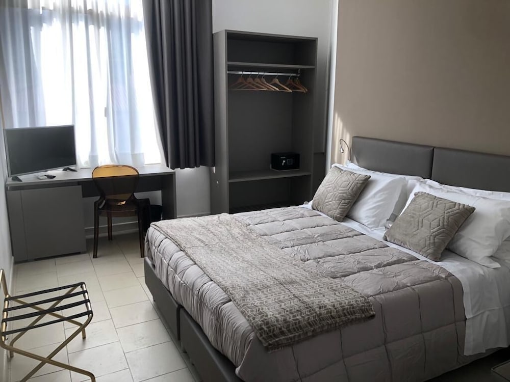 

Brindisi - Taormina - Hotel Inn